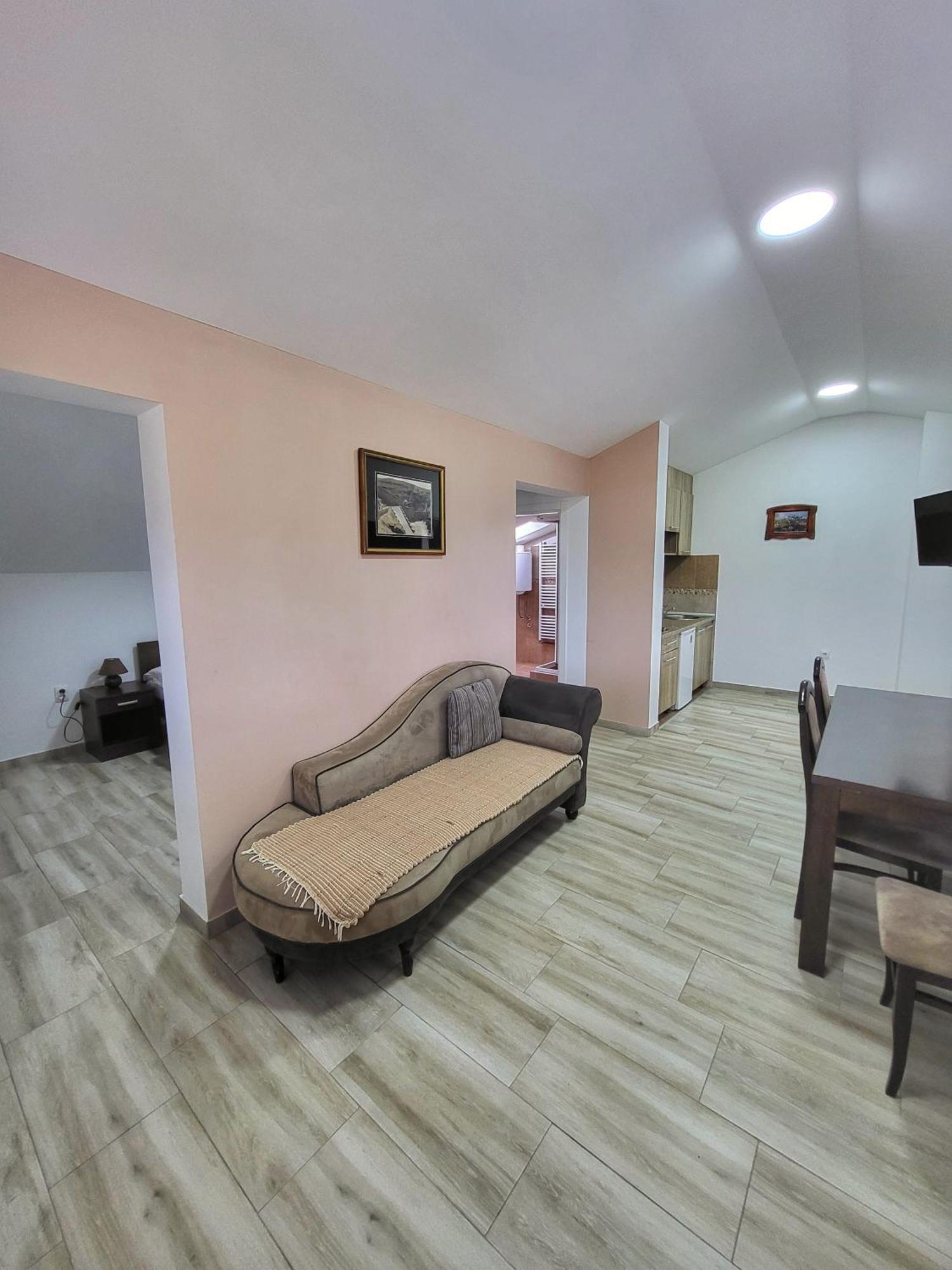 Apartmani Tarsko Jezero Zaovine الغرفة الصورة